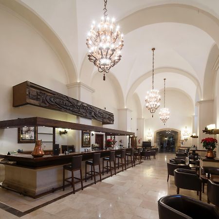 فندق بارادور دي ليون المظهر الخارجي الصورة The Café