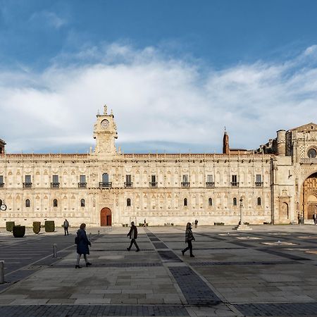 فندق بارادور دي ليون المظهر الخارجي الصورة The University of Salamanca