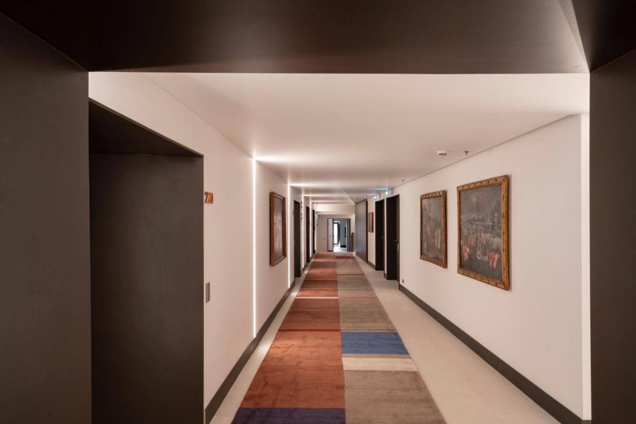 فندق بارادور دي ليون المظهر الخارجي الصورة Corridor