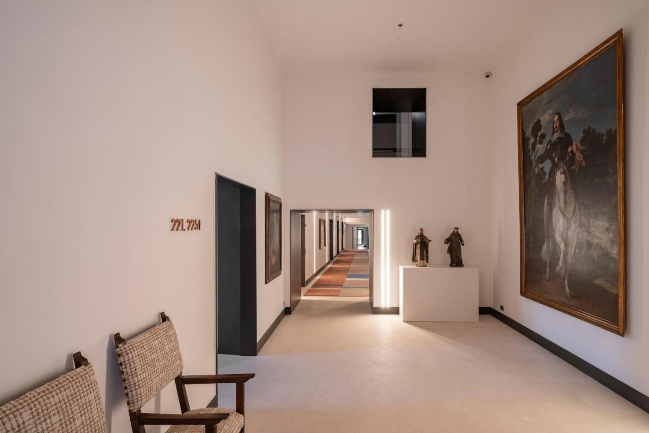 فندق بارادور دي ليون المظهر الخارجي الصورة Interior of the museum