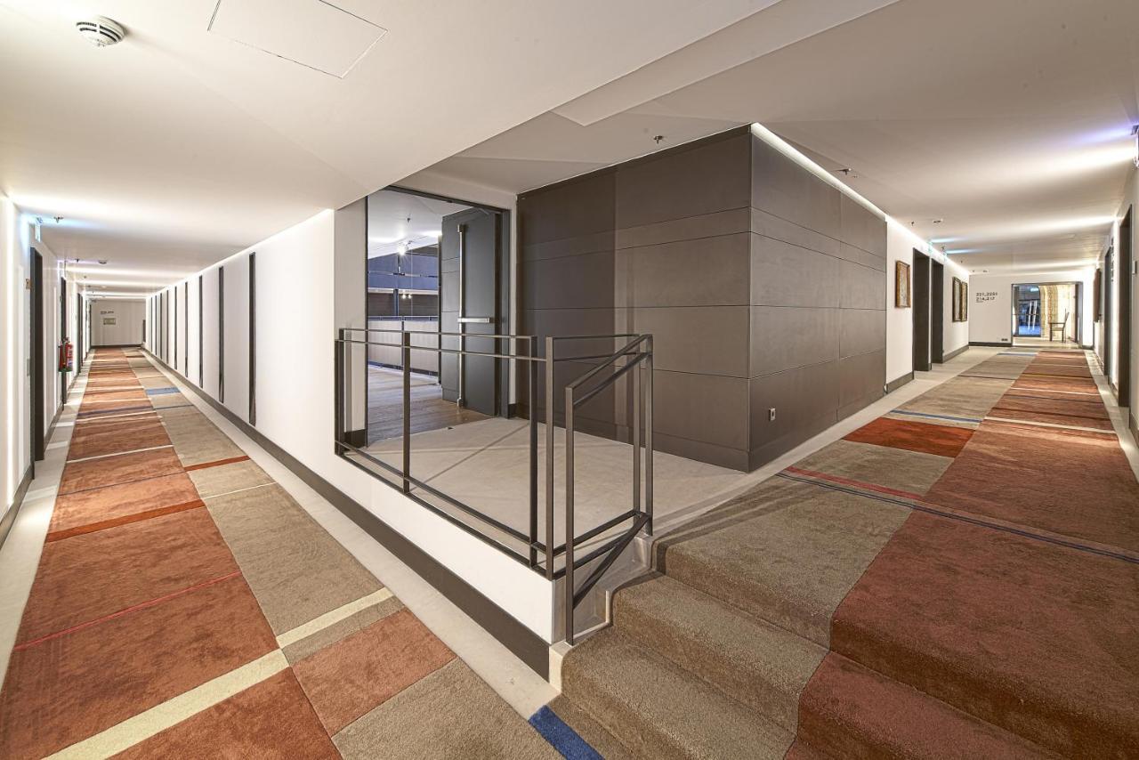 فندق بارادور دي ليون المظهر الخارجي الصورة Interior of the hotel