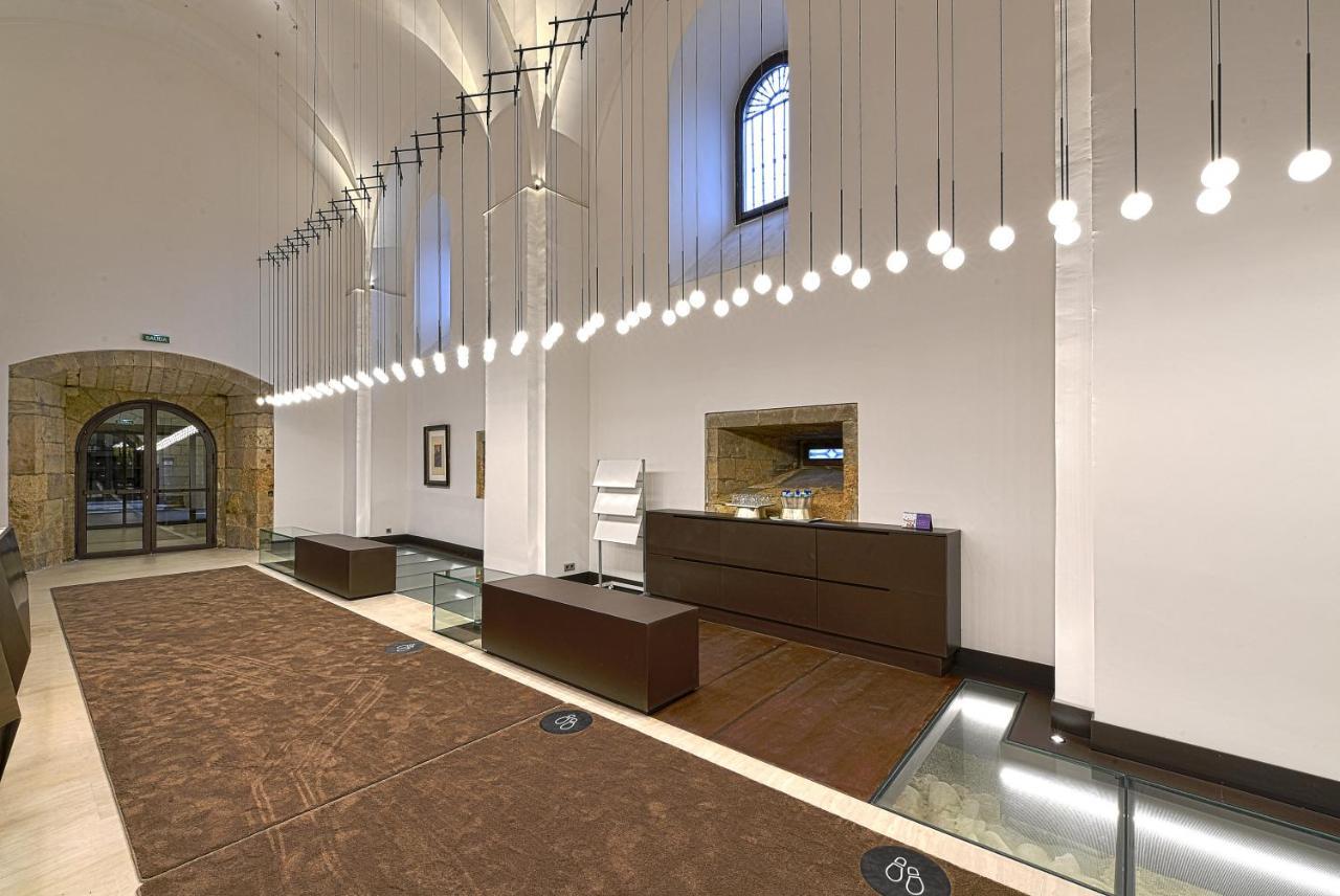 فندق بارادور دي ليون المظهر الخارجي الصورة The interior of the museum