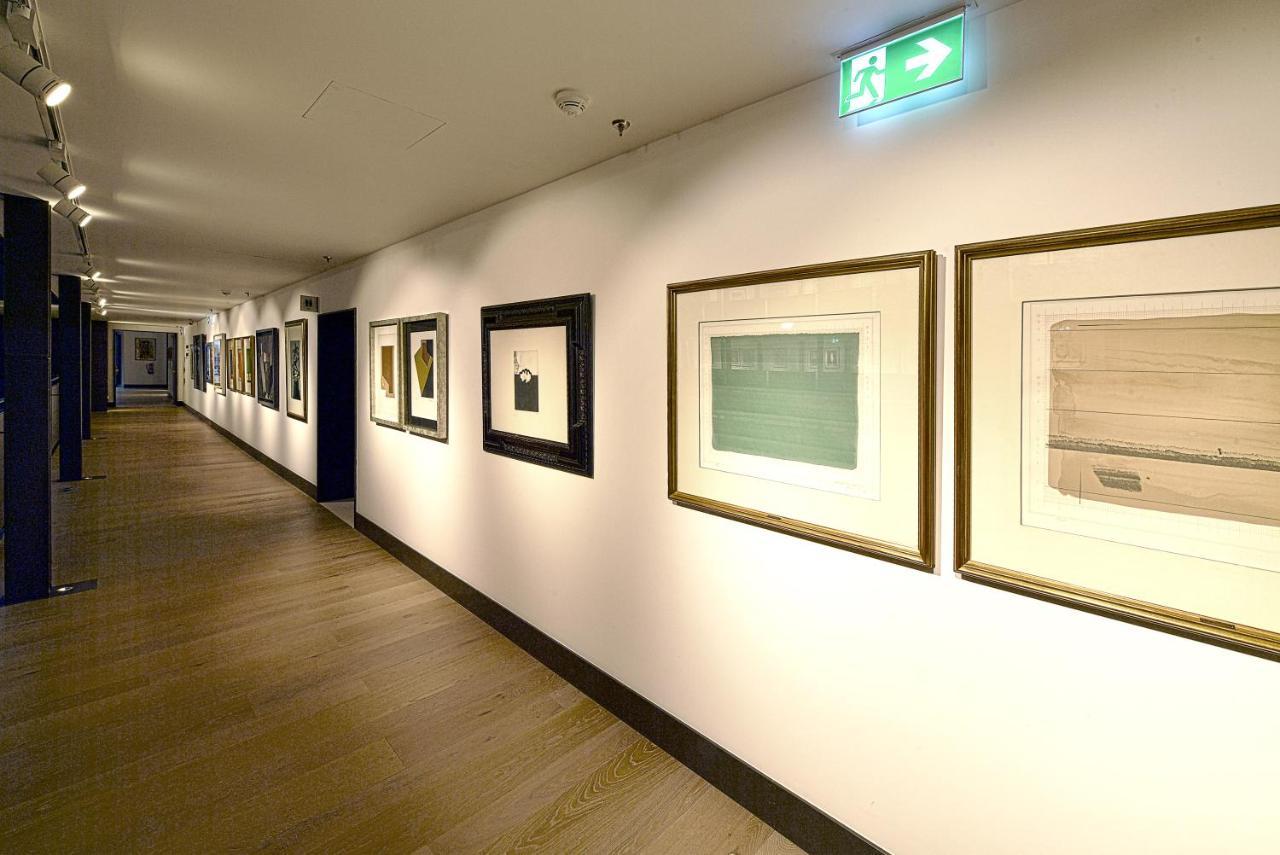 فندق بارادور دي ليون المظهر الخارجي الصورة The Art Gallery