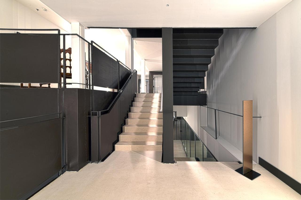 فندق بارادور دي ليون المظهر الخارجي الصورة Interior of the building