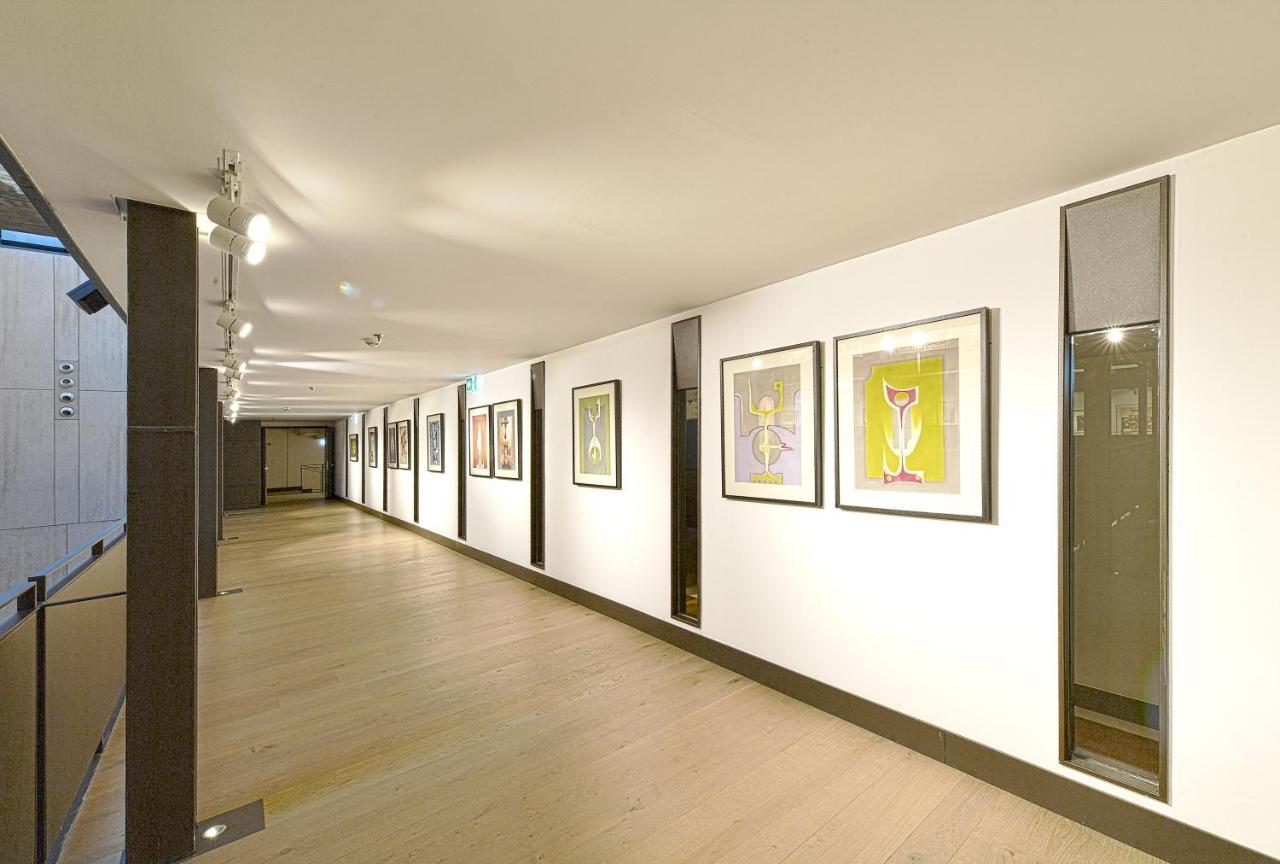 فندق بارادور دي ليون المظهر الخارجي الصورة The interior of the gallery