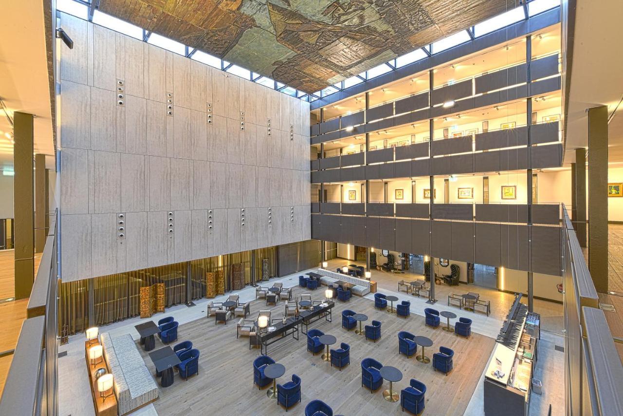 فندق بارادور دي ليون المظهر الخارجي الصورة The interior of the hotel