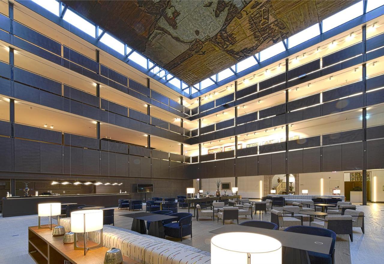 فندق بارادور دي ليون المظهر الخارجي الصورة The interior of the hotel