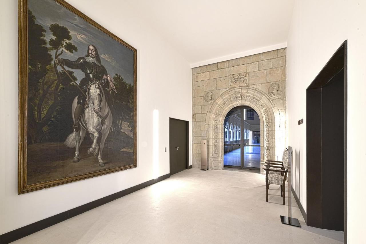 فندق بارادور دي ليون المظهر الخارجي الصورة Interior of the museum