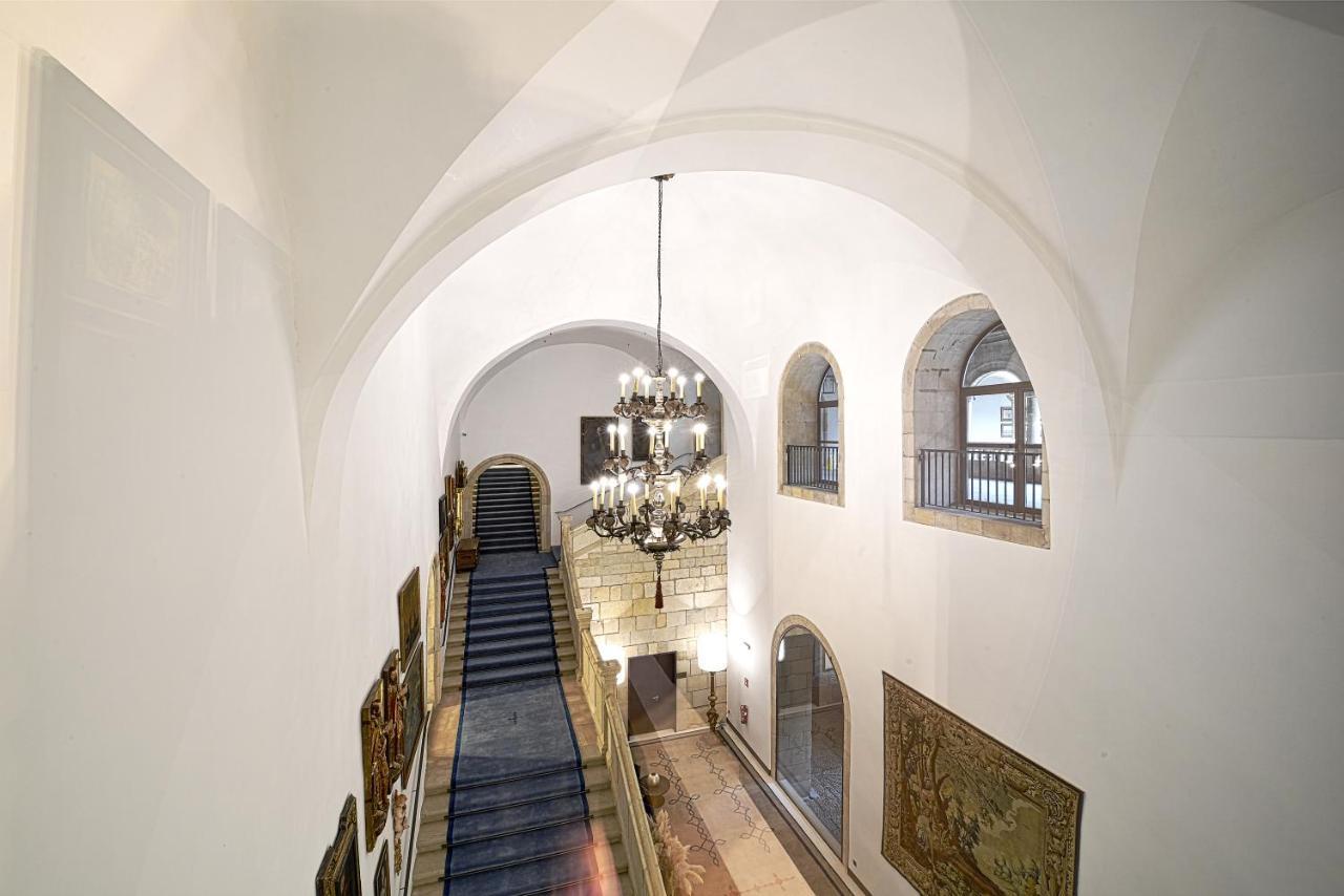 فندق بارادور دي ليون المظهر الخارجي الصورة Interior of the museum