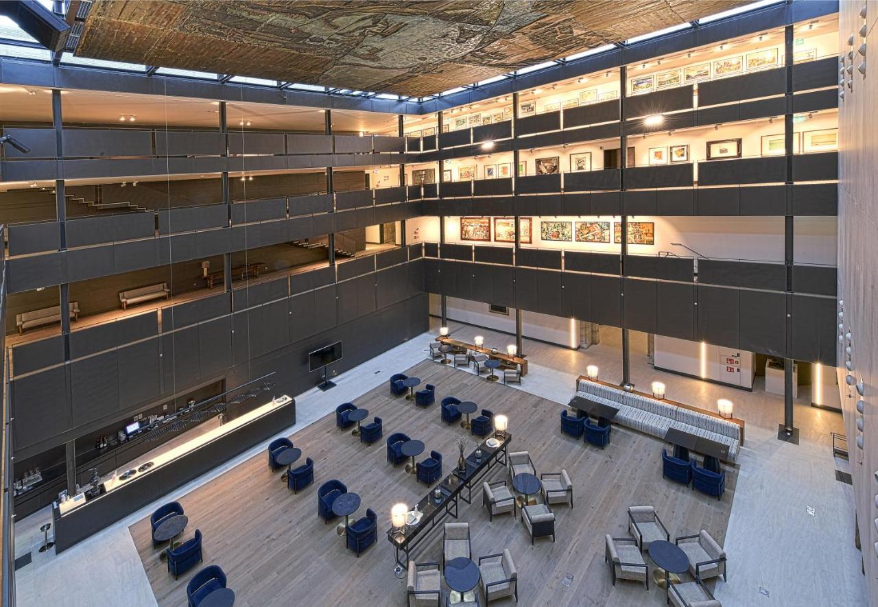 فندق بارادور دي ليون المظهر الخارجي الصورة The interior of the hotel