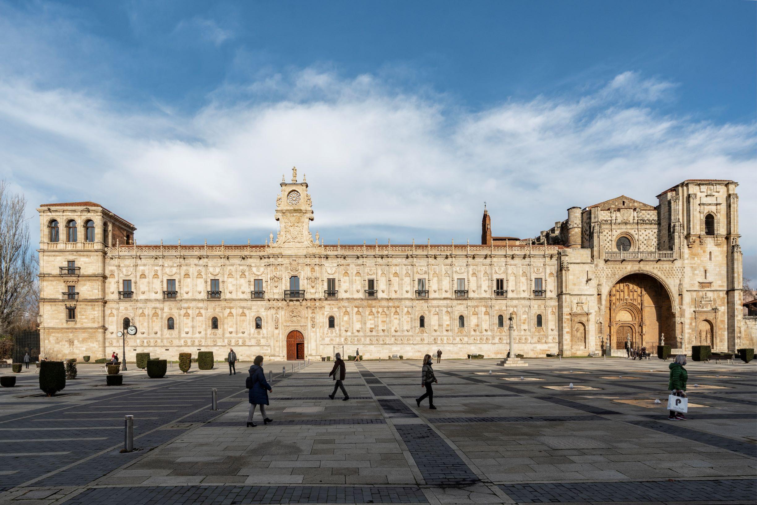 فندق بارادور دي ليون المظهر الخارجي الصورة The University of Salamanca